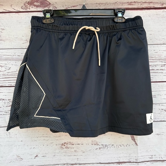 Air Jordan Essential Skirt Skort Black - Picture 2 of 7